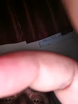 rajstrip12650 online show from 12/19/25, 12:58