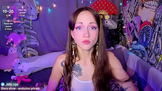 Snapshot of ServantBrook chatting on 04/06/26, 05:19 ServantBrook online show from 04/06/26, 05:19