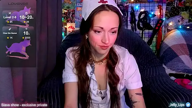 Snapshot of ServantBrook chatting on 10/04/25, 05:20 ServantBrook online show from 10/04/25, 05:20