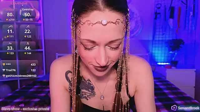 Snapshot of ServantBrook chatting on 02/21/25, 08:40 ServantBrook online show from 02/21/25, 08:40