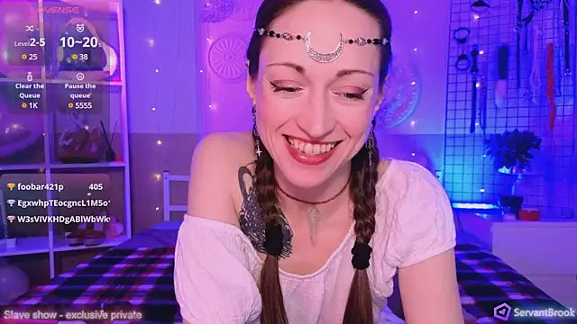 Snapshot of ServantBrook chatting on 02/18/25, 12:17 ServantBrook online show from 02/18/25, 12:17