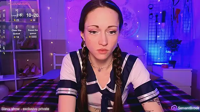 Snapshot of ServantBrook chatting on 02/28/25, 06:43 ServantBrook online show from 02/28/25, 06:43