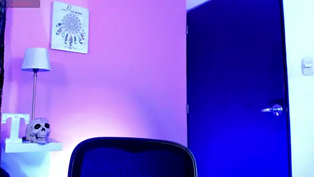 Snapshot of TaylorEvanss chatting on 10/18/25, 07:38 TaylorEvanss online show from 10/18/25, 07:38