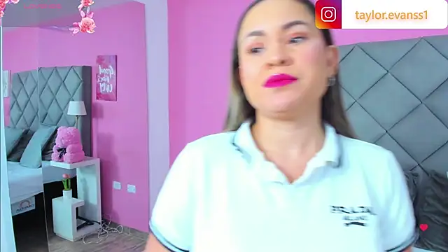 Snapshot of TaylorEvanss chatting on 09/20/25, 06:02 TaylorEvanss online show from 09/20/25, 06:02