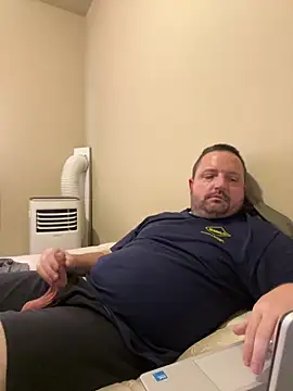 Snapshot of sexydadbod1 chatting on 03/02/26, 12:44 sexydadbod1 online show from 03/02/26, 12:44