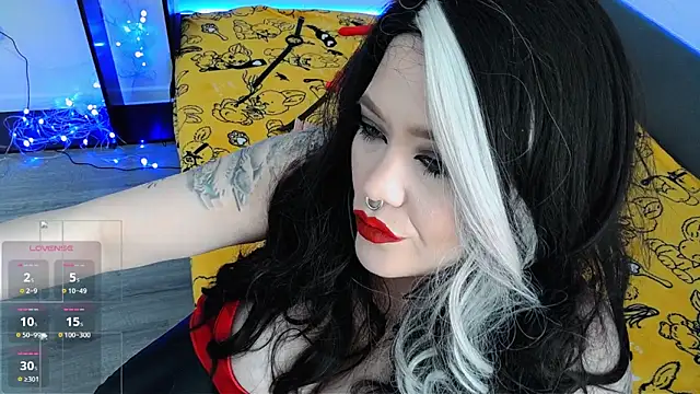 wickedxqueen online show from 04/23/26, 04:19