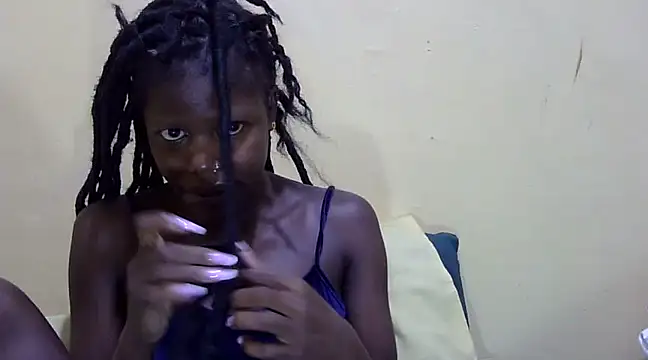 Snapshot of Slender-simple1 chatting on 03/03/25, 09:24 Slender-simple1 online show from 03/03/25, 09:24