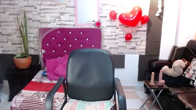 MarianaNight02 online show from 02/18/25, 08:25