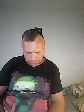 Snapshot of Bury0117 chatting on 09/23/25, 11:12 Bury0117 online show from 09/23/25, 11:12