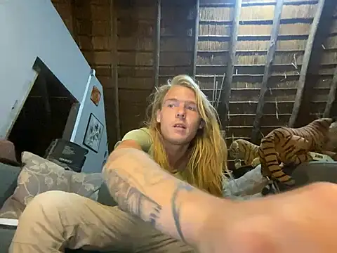 Snapshot of Salted_Playday chatting on 02/27/25, 02:57 Salted Playday online show from 02/27/25, 02:57