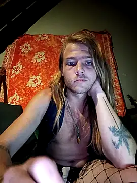 Snapshot of Salted_Playday chatting on 11/04/25, 01:31 Salted Playday online show from 11/04/25, 01:31