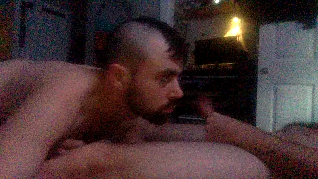Snapshot of Fr4nk1eFFuxxx chatting on 01/01/25, 06:49 Fr4nk1eFFuxxx online show from 01/01/25, 06:49