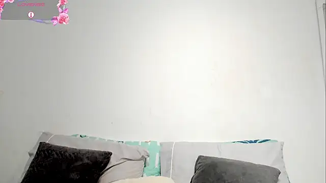 Estrella Duran online show from 03/18/25, 10:48