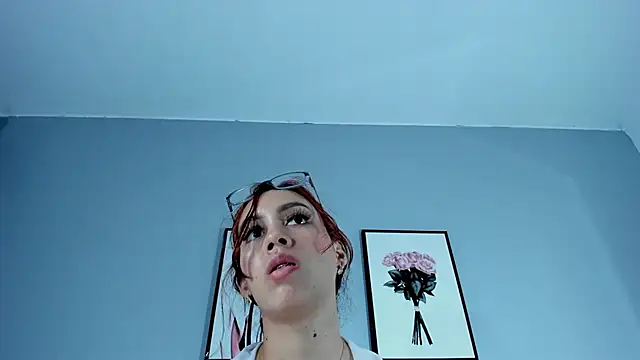 Estrella Duran online show from 04/15/26, 07:58