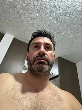 Snapshot of rodrher81 chatting on 03/19/25, 02:13 rodrher81 online show from 03/19/25, 02:13