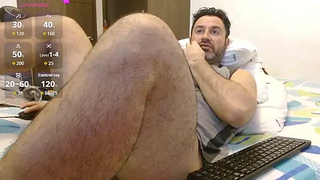 Snapshot of rodrher81 chatting on 09/28/25, 11:17 rodrher81 online show from 09/28/25, 11:17
