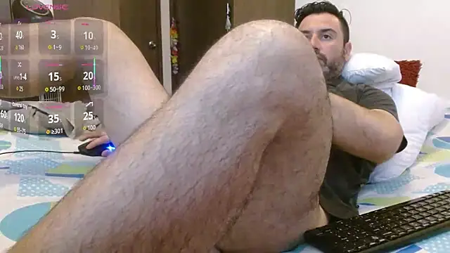 Snapshot of rodrher81 chatting on 09/29/25, 05:18 rodrher81 online show from 09/29/25, 05:18