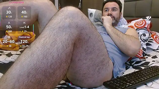 Snapshot of rodrher81 chatting on 10/18/25, 07:38 rodrher81 online show from 10/18/25, 07:38