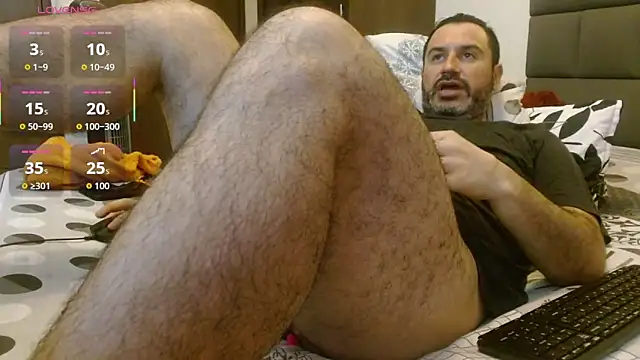 rodrher81 online show from 10/29/25, 03:38