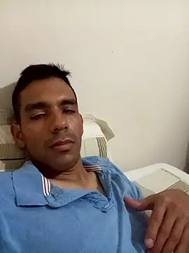 JohanyLatino online show from 04/04/26, 03:35