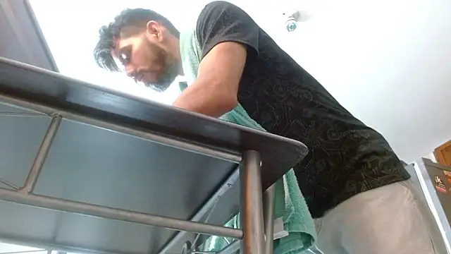 JohanyLatino online show from 02/21/25, 01:00