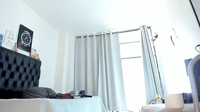 JohanyLatino online show from 03/02/25, 06:13