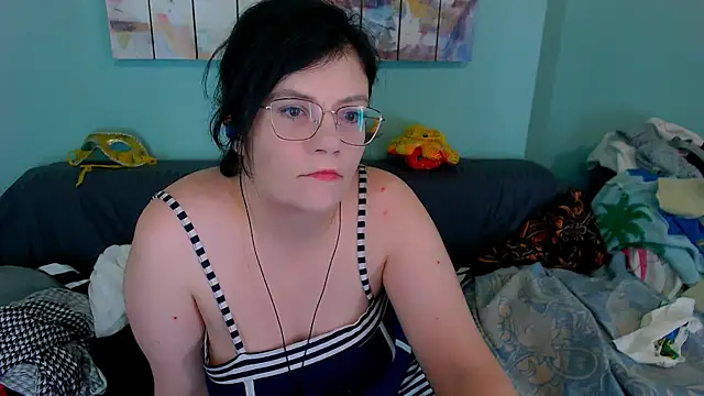 EverlyRays online show from 04/12/26, 10:24