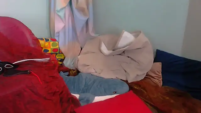 EverlyRays online show from 12/15/25, 05:30