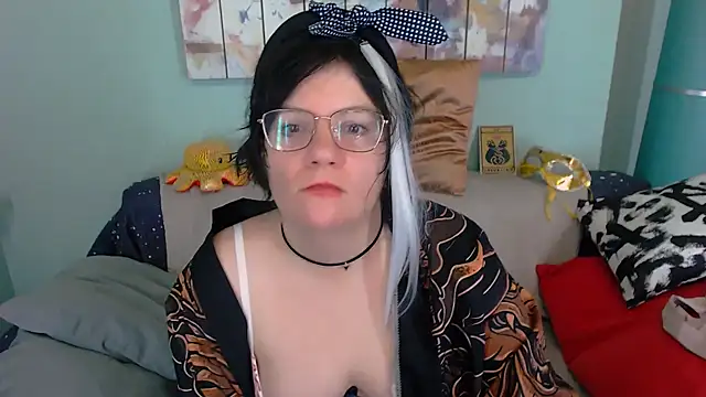 EverlyRays online show from 10/21/25, 04:50