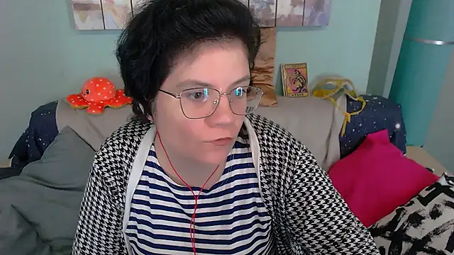 EverlyRays online show from 11/28/25, 05:18