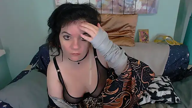 EverlyRays online show from 11/07/25, 06:45