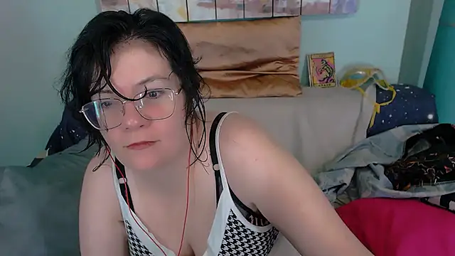 EverlyRays online show from 11/30/25, 07:47