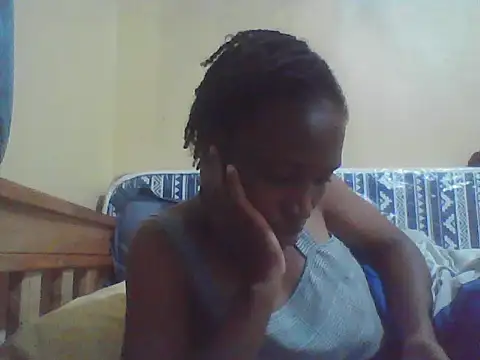 Snapshot of Smillie_prety chatting on 05/11/26, 02:45 Smillie prety online show from 05/11/26, 02:45