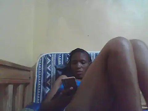 Snapshot of Smillie_prety chatting on 05/04/26, 12:30 Smillie prety online show from 05/04/26, 12:30