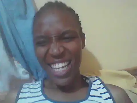 Snapshot of Smillie_prety chatting on 04/13/26, 03:49 Smillie prety online show from 04/13/26, 03:49