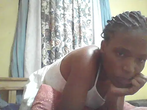 Snapshot of Smillie_prety chatting on 07/09/26, 05:34 Smillie prety online show from 07/09/26, 05:34