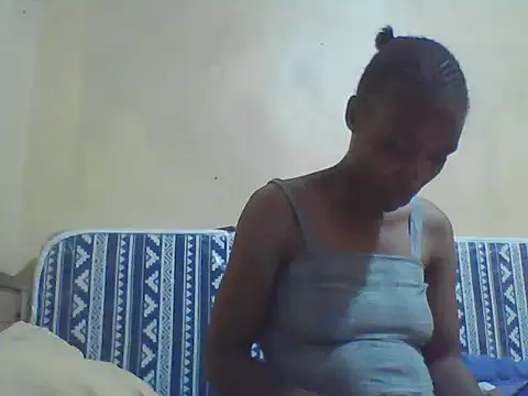 Snapshot of Smillie_prety chatting on 03/24/26, 04:18 Smillie prety online show from 03/24/26, 04:18