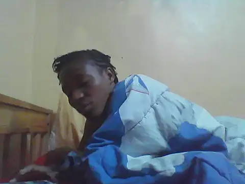 Snapshot of Smillie_prety chatting on 05/24/26, 12:32 Smillie prety online show from 05/24/26, 12:32