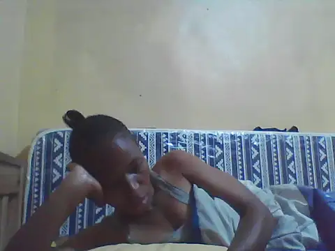 Snapshot of Smillie_prety chatting on 03/28/26, 02:45 Smillie prety online show from 03/28/26, 02:45
