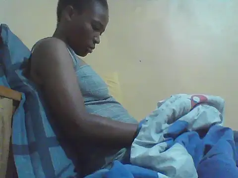 Snapshot of Smillie_prety chatting on 05/25/26, 04:23 Smillie prety online show from 05/25/26, 04:23