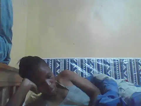 Snapshot of Smillie_prety chatting on 04/17/26, 03:20 Smillie prety online show from 04/17/26, 03:20