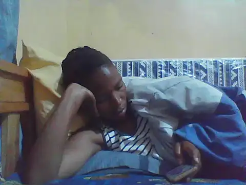 Snapshot of Smillie_prety chatting on 05/16/26, 03:27 Smillie prety online show from 05/16/26, 03:27