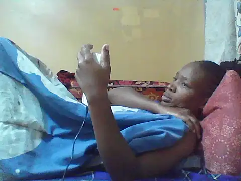 Snapshot of Smillie_prety chatting on 06/12/26, 03:59 Smillie prety online show from 06/12/26, 03:59