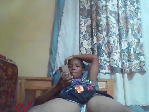 Snapshot of Smillie_prety chatting on 07/06/26, 02:02 Smillie prety online show from 07/06/26, 02:02