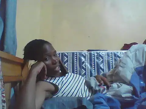Snapshot of Smillie_prety chatting on 05/15/26, 03:21 Smillie prety online show from 05/15/26, 03:21