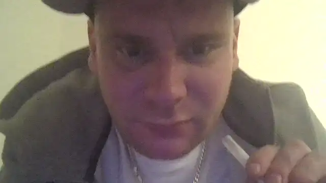 Snapshot of ACABFTP chatting on 10/30/25, 04:22 ACABFTP online show from 10/30/25, 04:22