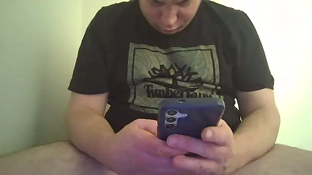 Snapshot of ACABFTP chatting on 11/06/25, 04:38 ACABFTP online show from 11/06/25, 04:38