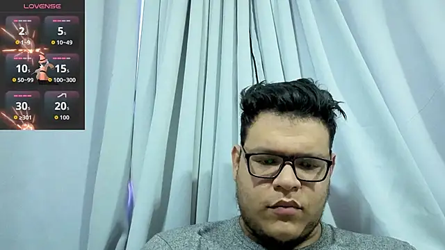 Snapshot of batman2433 chatting on 11/01/25, 05:51 batman2433 online show from 11/01/25, 05:51