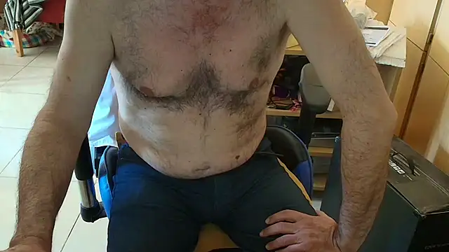 angelgarcia269 online show from 11/11/25, 12:00