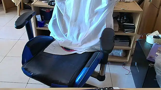 angelgarcia269 online show from 12/18/25, 03:16